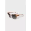 Sunglasses with metal flowers