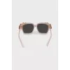 Sunglasses with metal flowers
