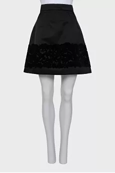 Black skirt with relief pattern