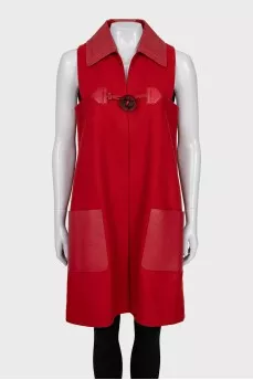 Vest with leather elements