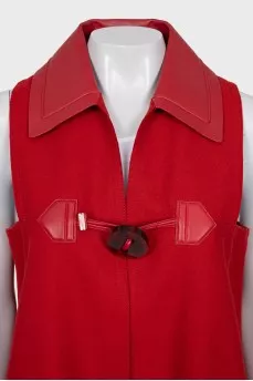Vest with leather elements