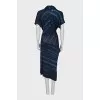 Fitted dress with asymmetrical sleeves