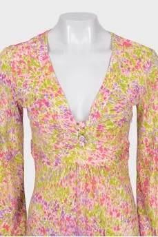 Fitted V-neck dress with print