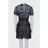 Fitted lace dress with short sleeves