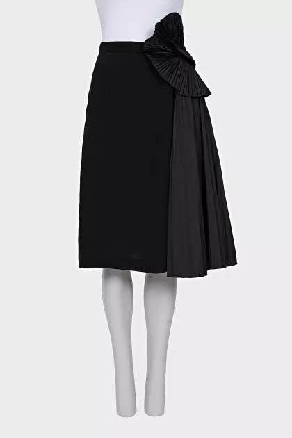 Silk skirt with pleated insert