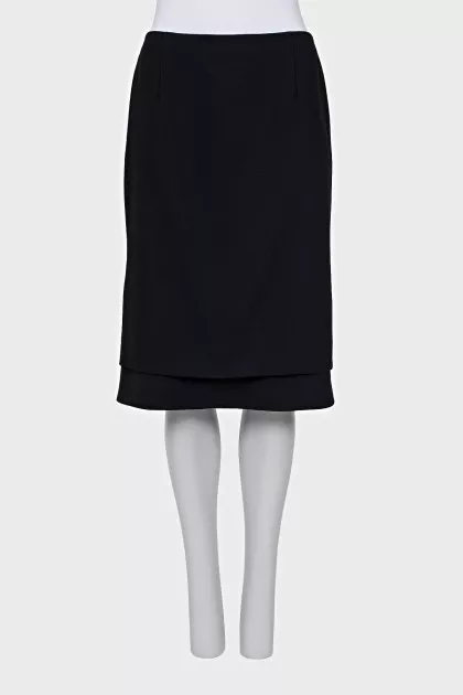 Fitted wool pencil skirt