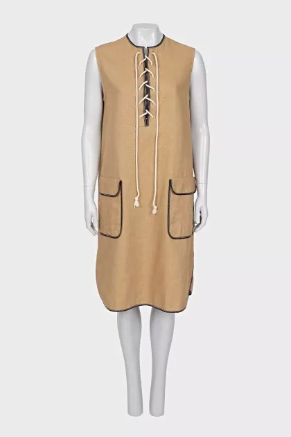 Oversized dress with lacing