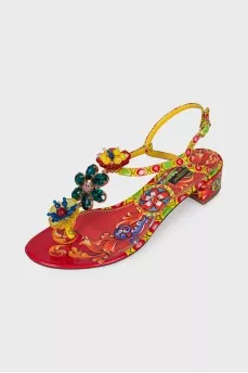 Leather sandals with floral print