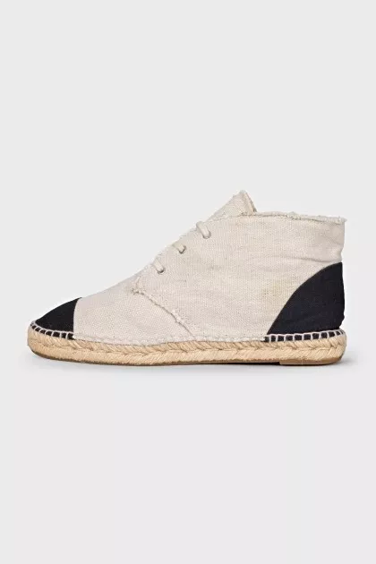 Textile sneakers with contrasting toe