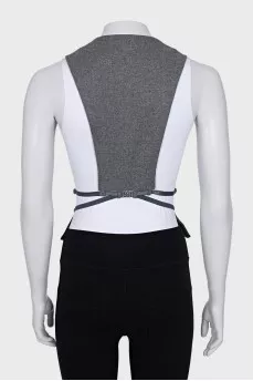 Fitted vest with buttons