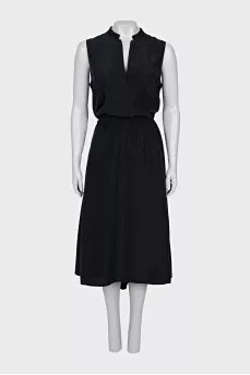 Sleeveless  silk dress with neckline
