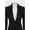 Fitted jacket with one button