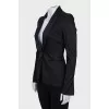 Fitted jacket with one button