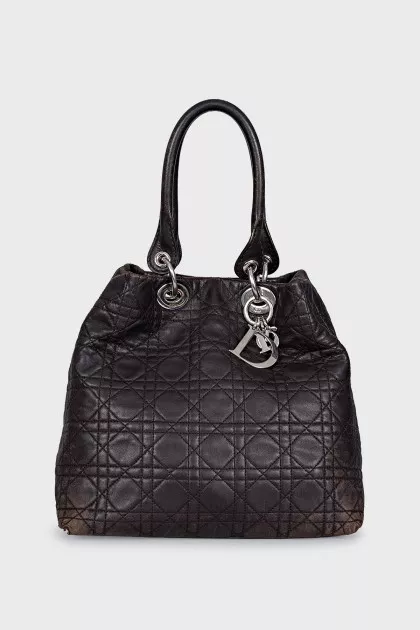 Quilted leather bag