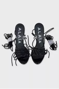 Sandals with leather laces