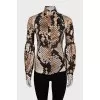 Fitted shirt in silk with animal print