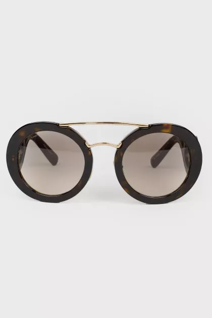 Sunglasses with curly arches