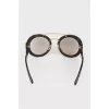 Sunglasses with curly arches