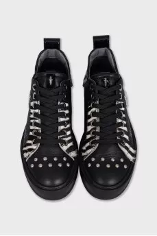 Leather sneakers with embroidered logo