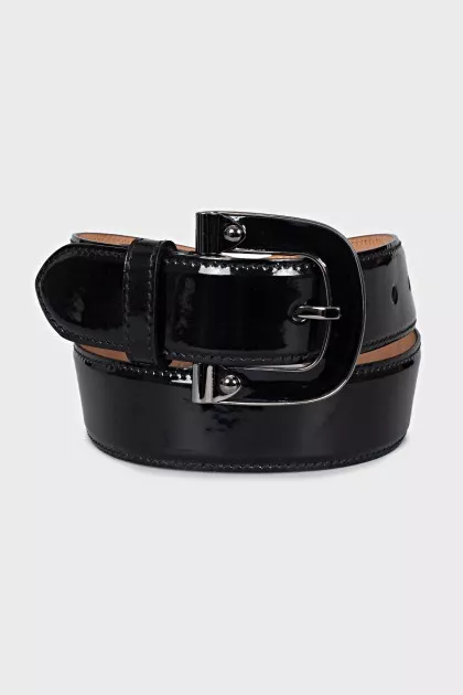 Patent leather belt with buckle