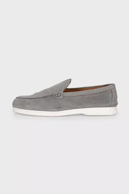 Men's loafers in gray