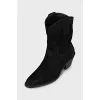 Suede Cossack boots without fasteners