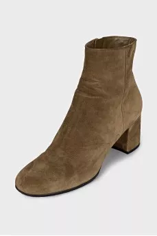 Green suede ankle boots with medium heels