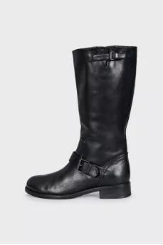 Leather boots with buckles