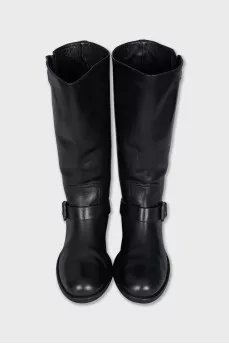 Leather boots with buckles