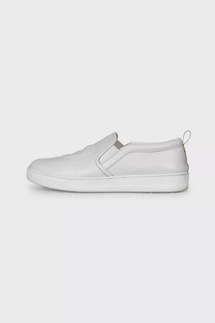 Leather slip-ons with logo