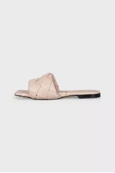 Leather slippers with weave