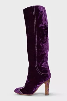 Velvet boots with decorated heels
