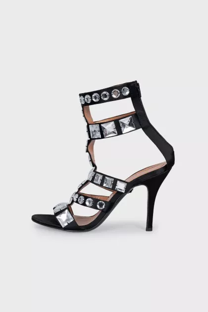 Textile sandals decorated with crystals