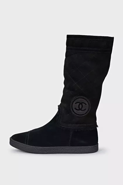 Boots with quilted uppers
