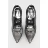 Pointed heels dark silver
