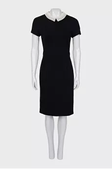 Dress with white collar