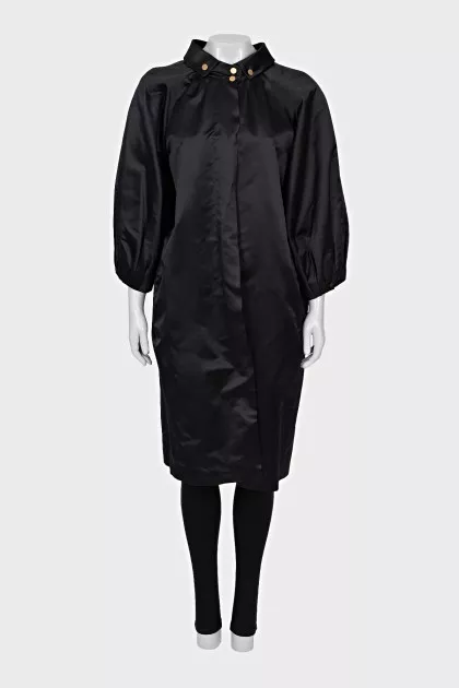 Loose-fitting coat with puffy sleeves