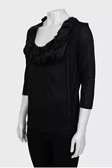 Black blouse with pleats on the collar