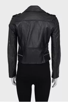 Leather jacket with a fitted cut and a zipper