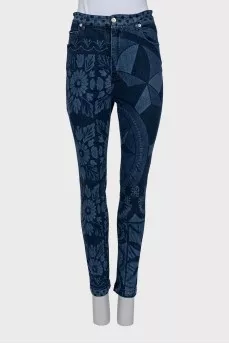 Джинсы tapered fit в принт