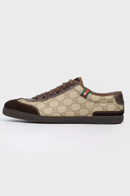 Men's sneakers with suede inserts