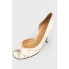 Open toe leather shoes