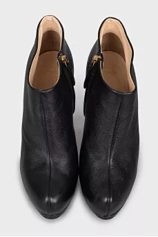 Leather ankle boots with high soles and heels