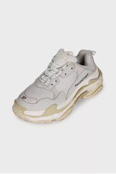 Кроссовки белого цвета Triple S