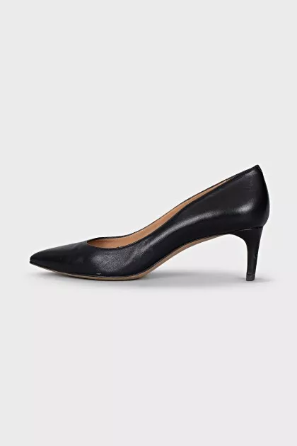 Black kitten heel shoes