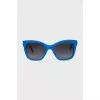 Gradient sunglasses with blue frames