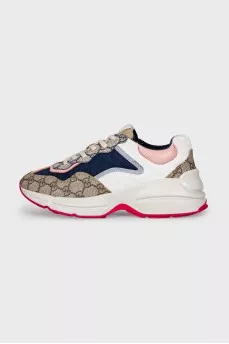 Sneakers with the Rhyton signature print
