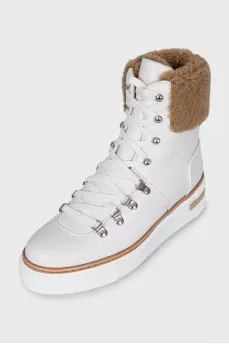 Insulated white boots