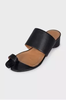 Tabi leather mules