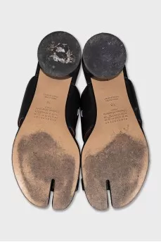 Tabi leather mules